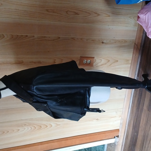 Aeropostale Faux Leather Jacket size Large - Picture 3 of 7